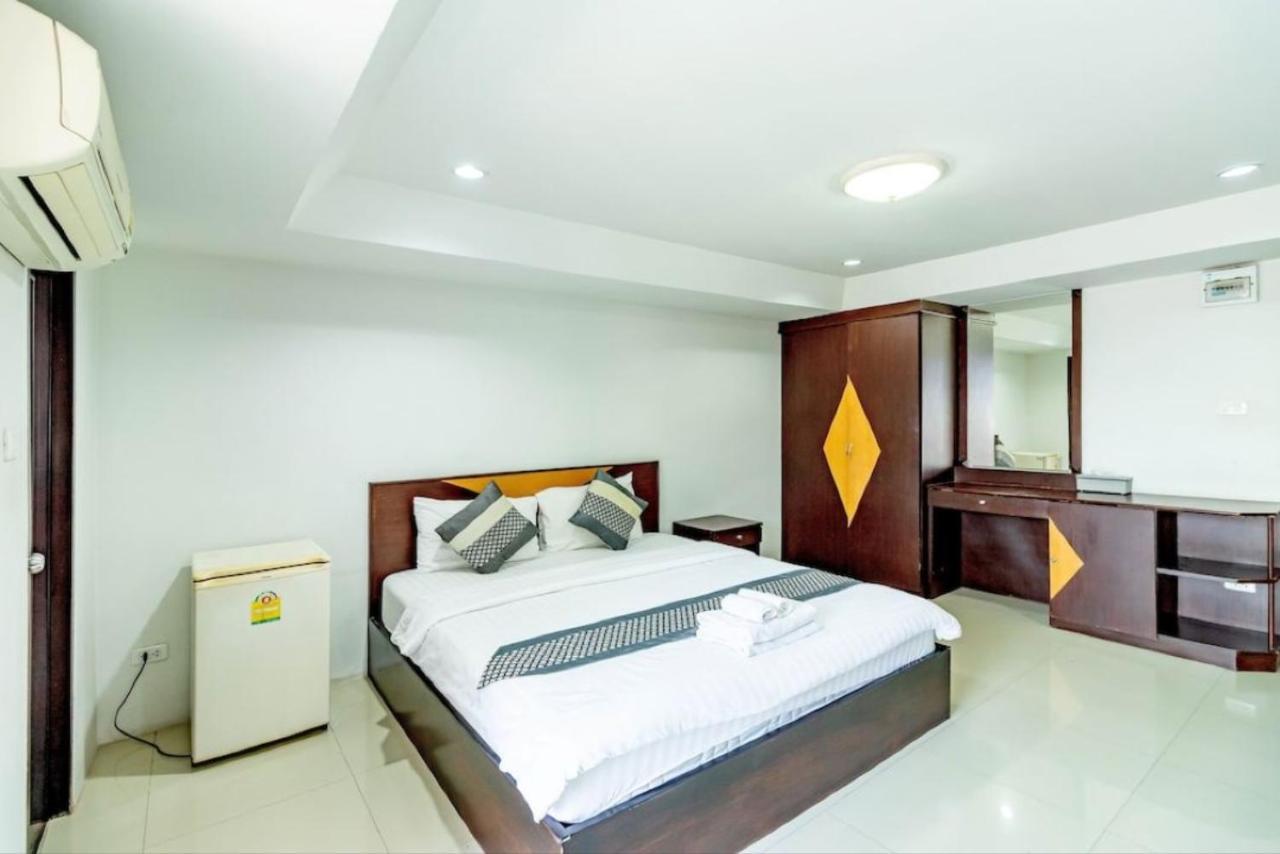 Grannylla Charoenkrung Banguecoque Exterior foto