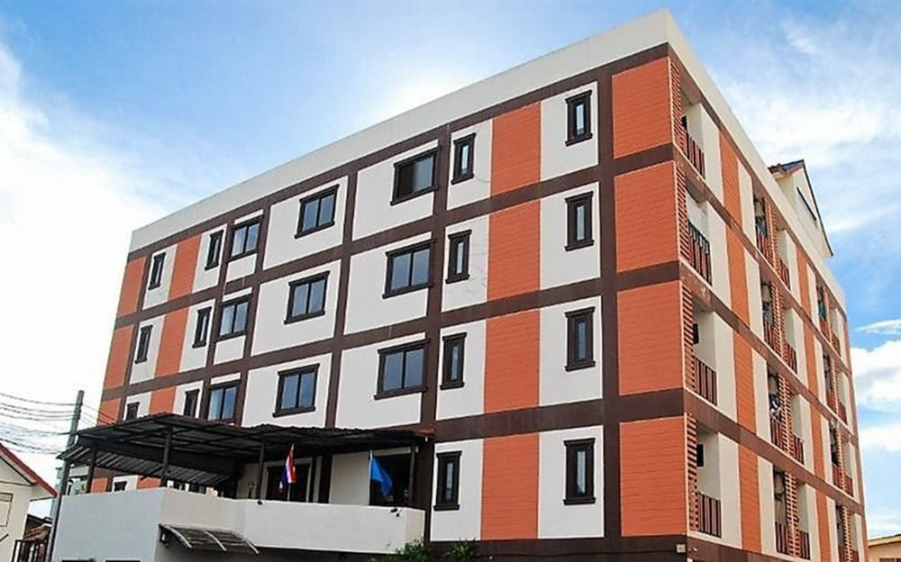 Grannylla Charoenkrung Banguecoque Exterior foto